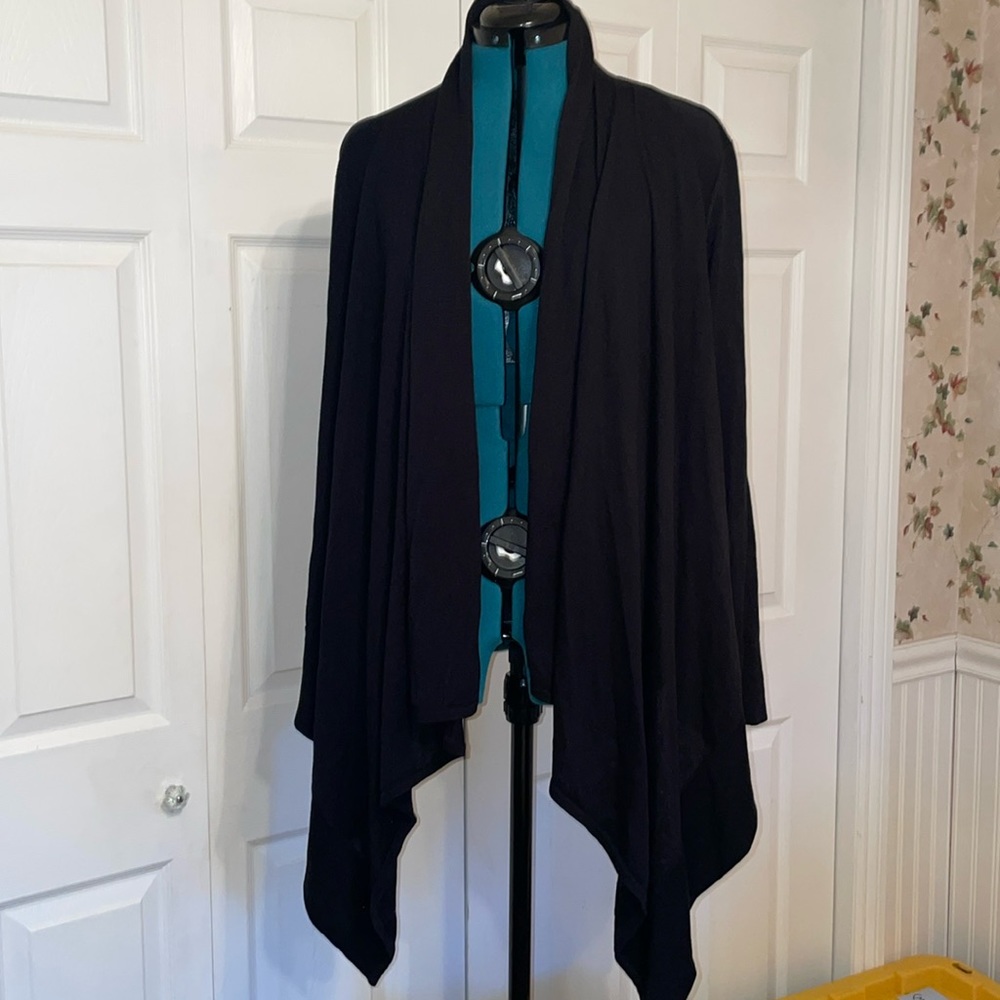 Lane Bryant women’s wrap (shrug), size 14/20, black. Lightweight Sweater